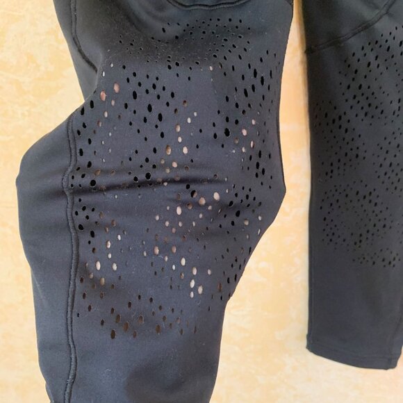 2️⃣ for $20 adidas 7/8 length PRIMEBLUE leggings with laser cut-outs BLACK MED - Picture 8 of 13